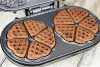 HEINNER Aparat za galete HEINNER HWF-1000CR 1000W/dupli/crni - Thumbnail 5